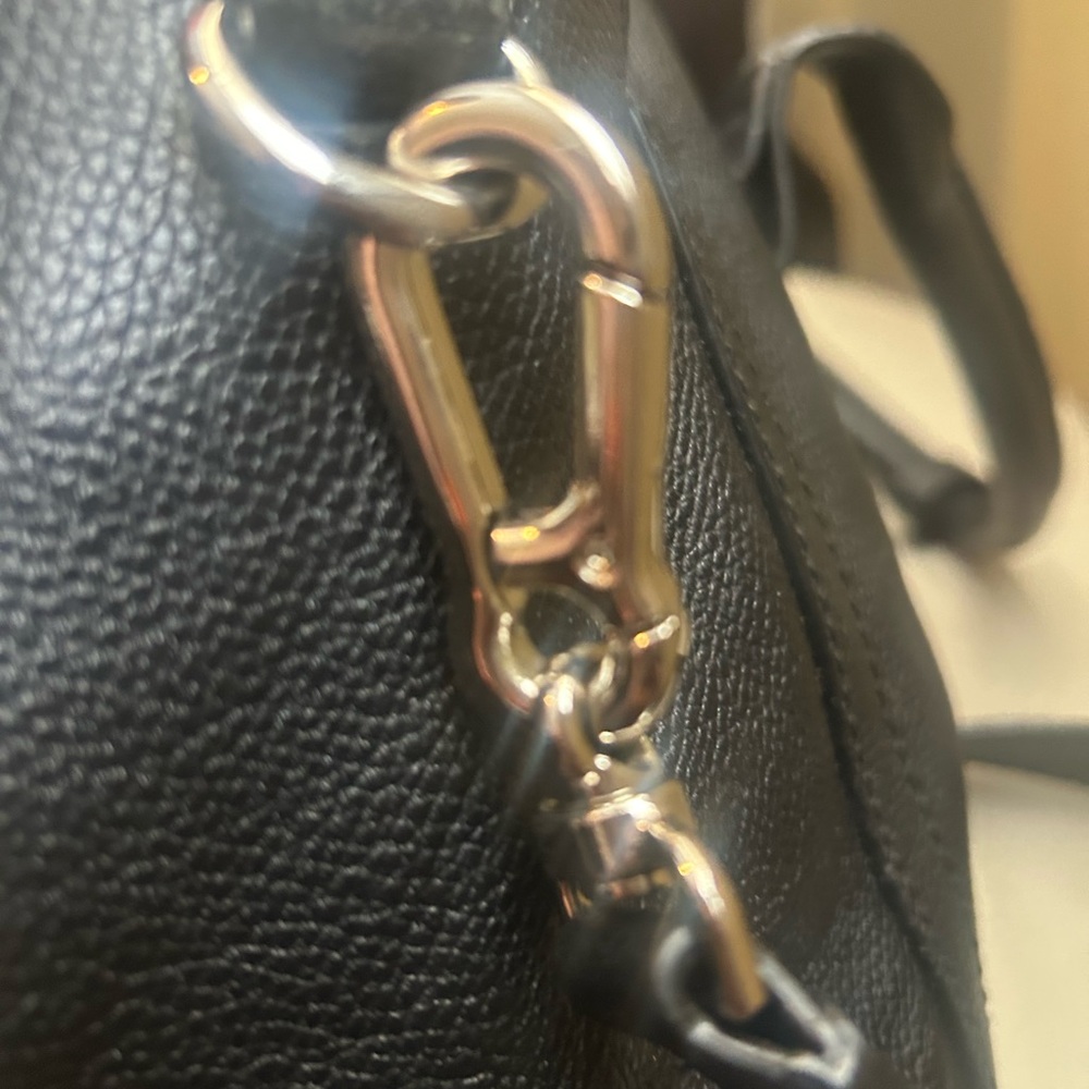 Henri Bendel Bag Chic Spruce Street Satchel Henrino longer available online - Picture 8 of 14